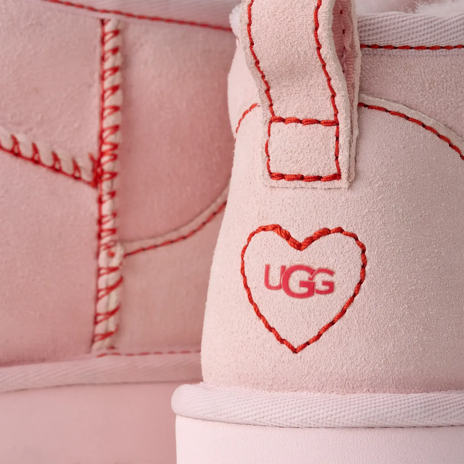 Угги UGG Classic Ultra Mini Love '26 Rosetta