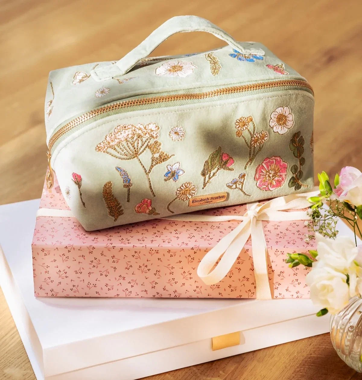 Косметичка Elizabeth Scarlett Pressed Flowers Open Flat