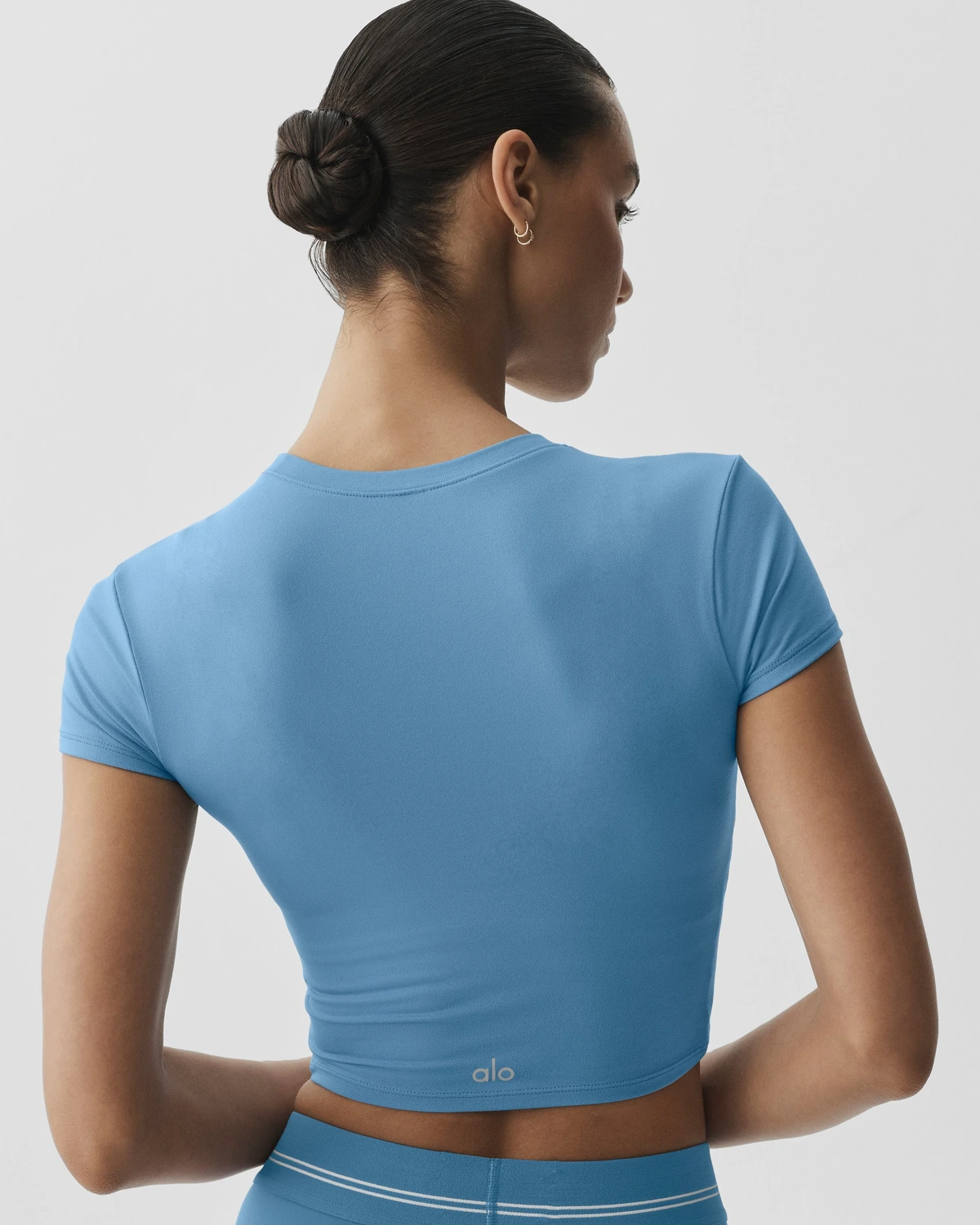 Футболка ALO YOGA Alosoft Crop Finesse