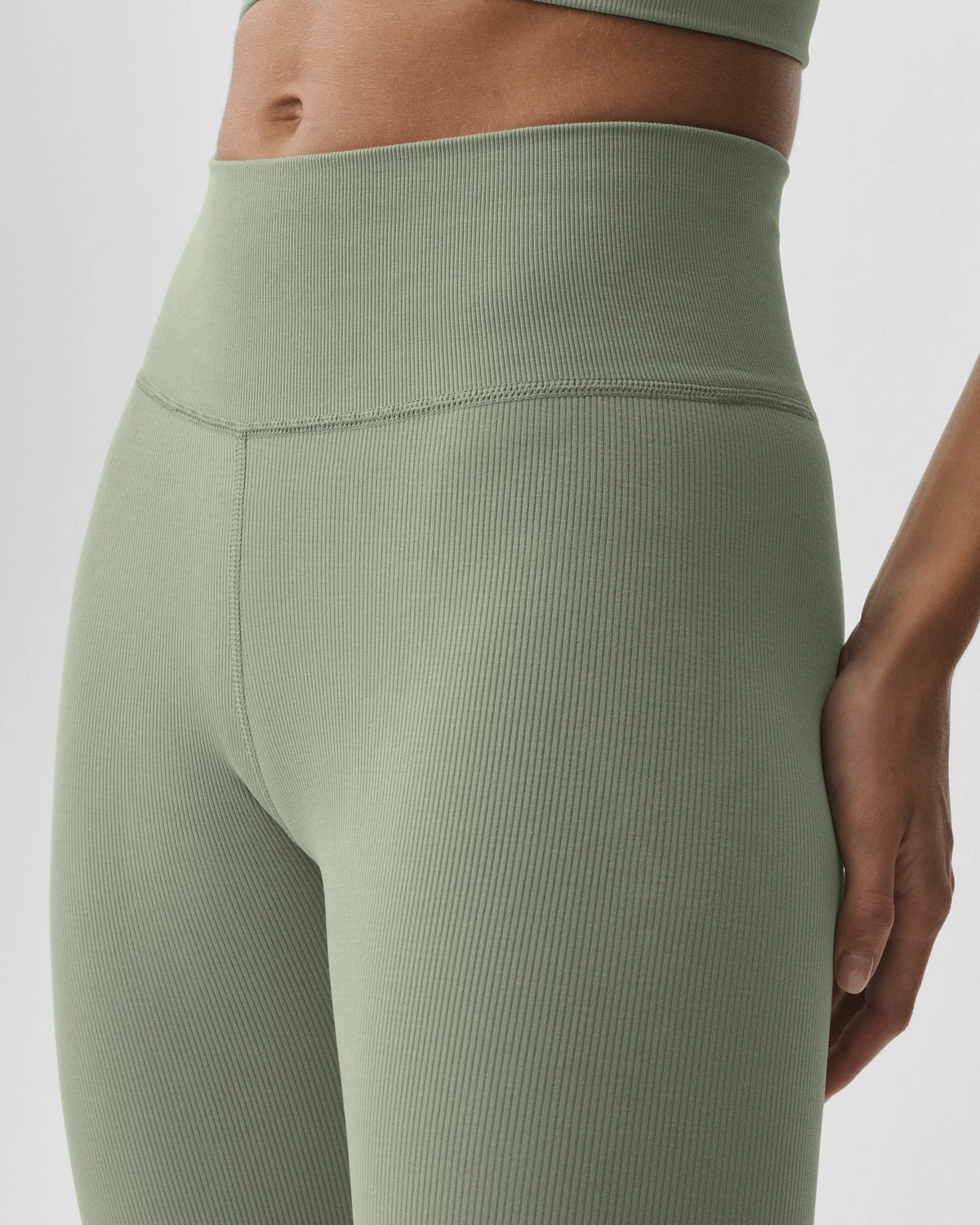 Леггинсы ALO YOGA Seamless Modal Ribbed High-Waist 7/8