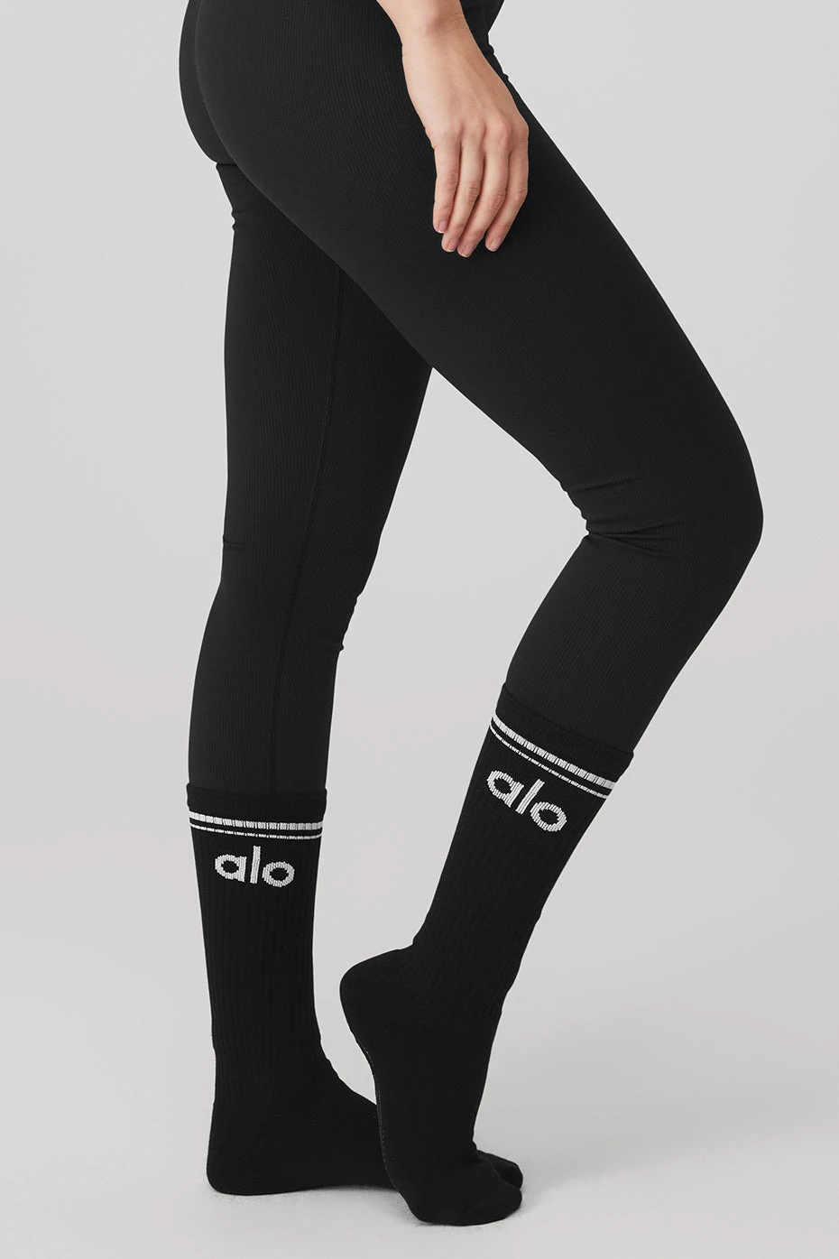 Носки ALO YOGA Women's Throwback Barre