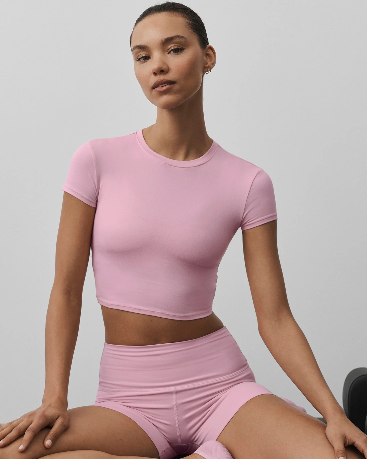 Футболка ALO YOGA Alosoft Crop Finesse